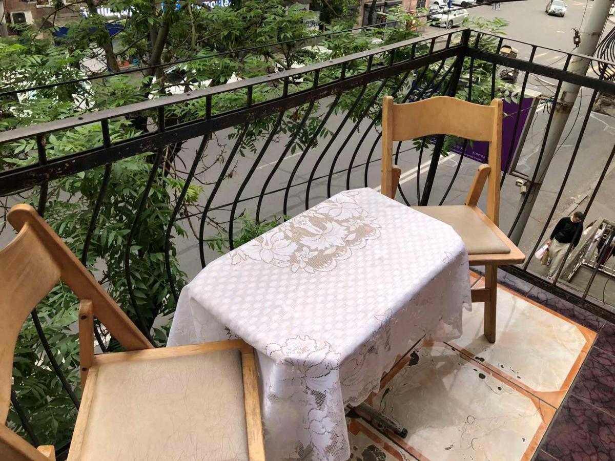 Квартира В Самом Центре Еревана Yerevan Exterior foto
